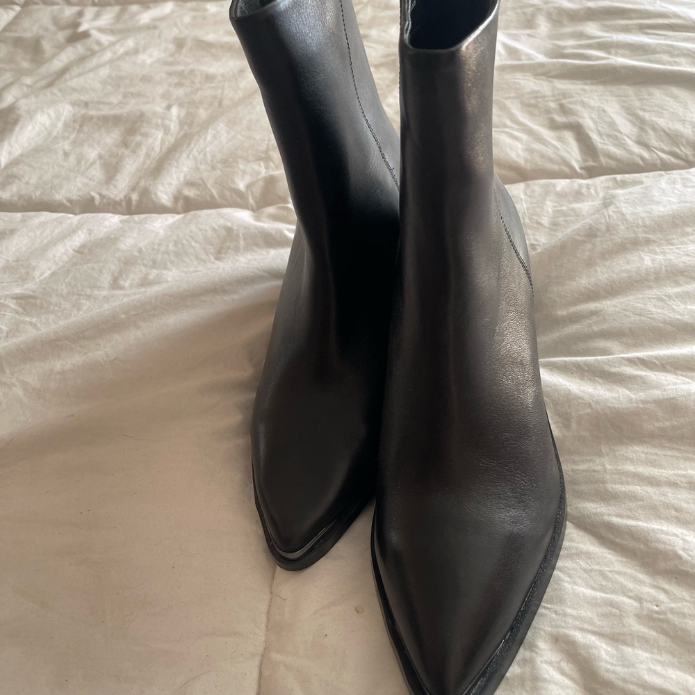 Steve Madden Amber Women's Ankle Boots